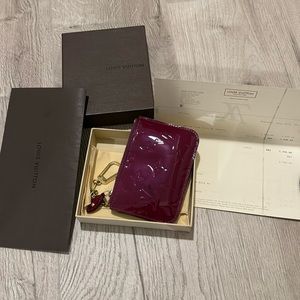LOUIS VUITTON POCH CLEFS MV MAGENTA